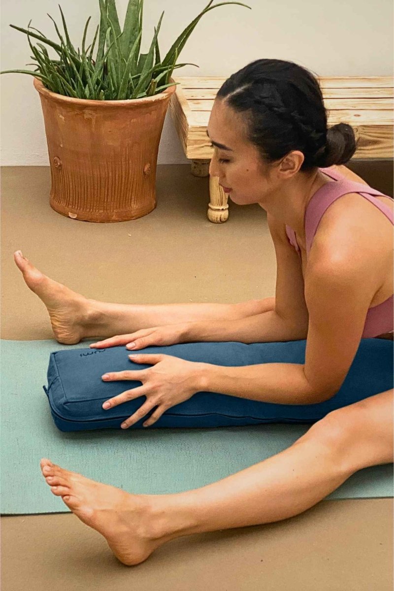 Rumi Earth - Cotton Yoga Bolster – Lean - Indigo - RU - YCB - LN - IO - Yoga Props